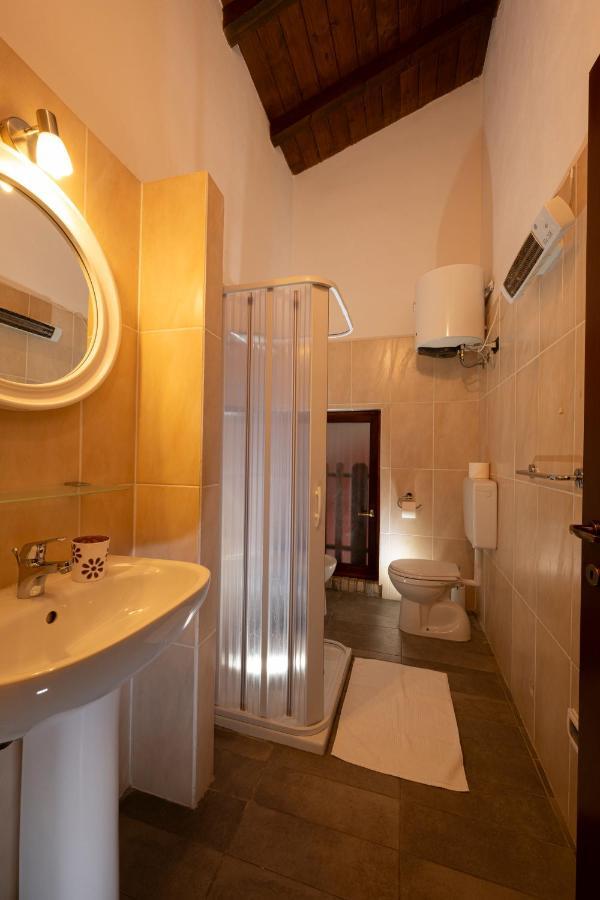 Agriturismo Di Sordiglio Casina Екстериор снимка